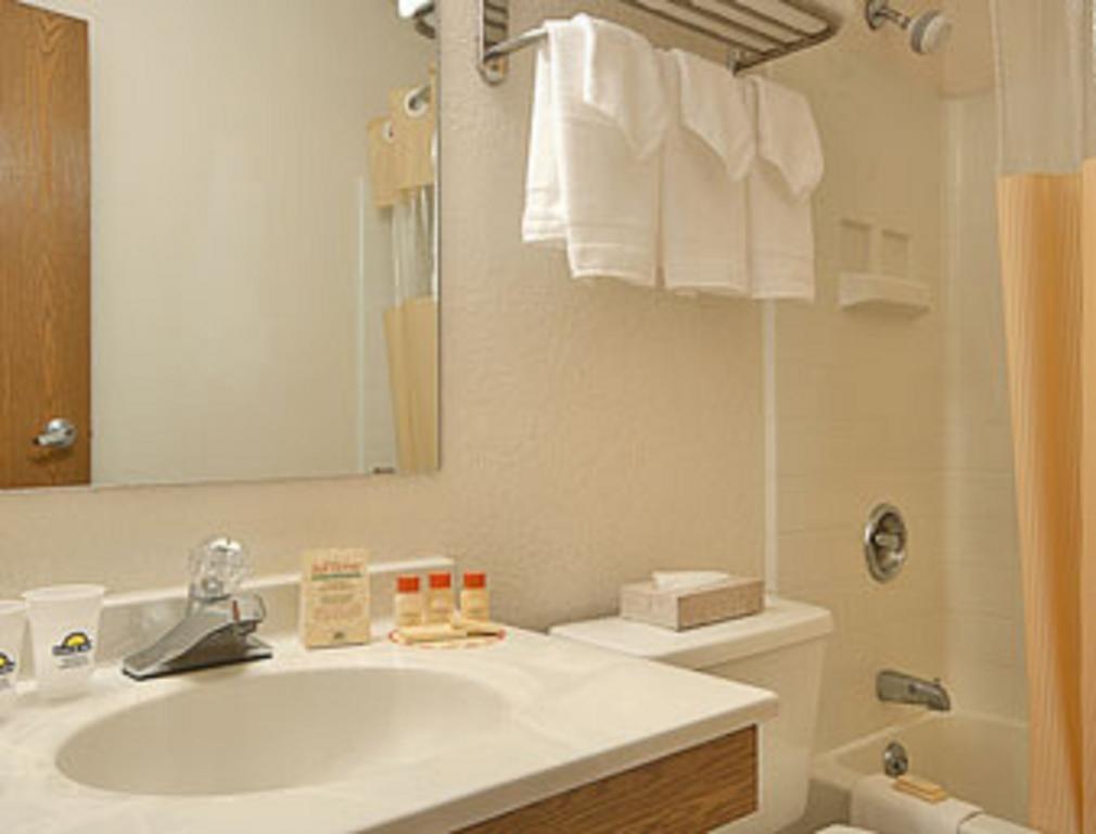 Days Inn By Wyndham Hornell Ny חדר תמונה